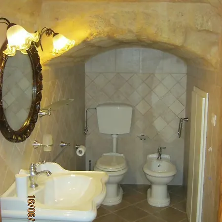 Palazzo Ceuli Bed & Breakfast